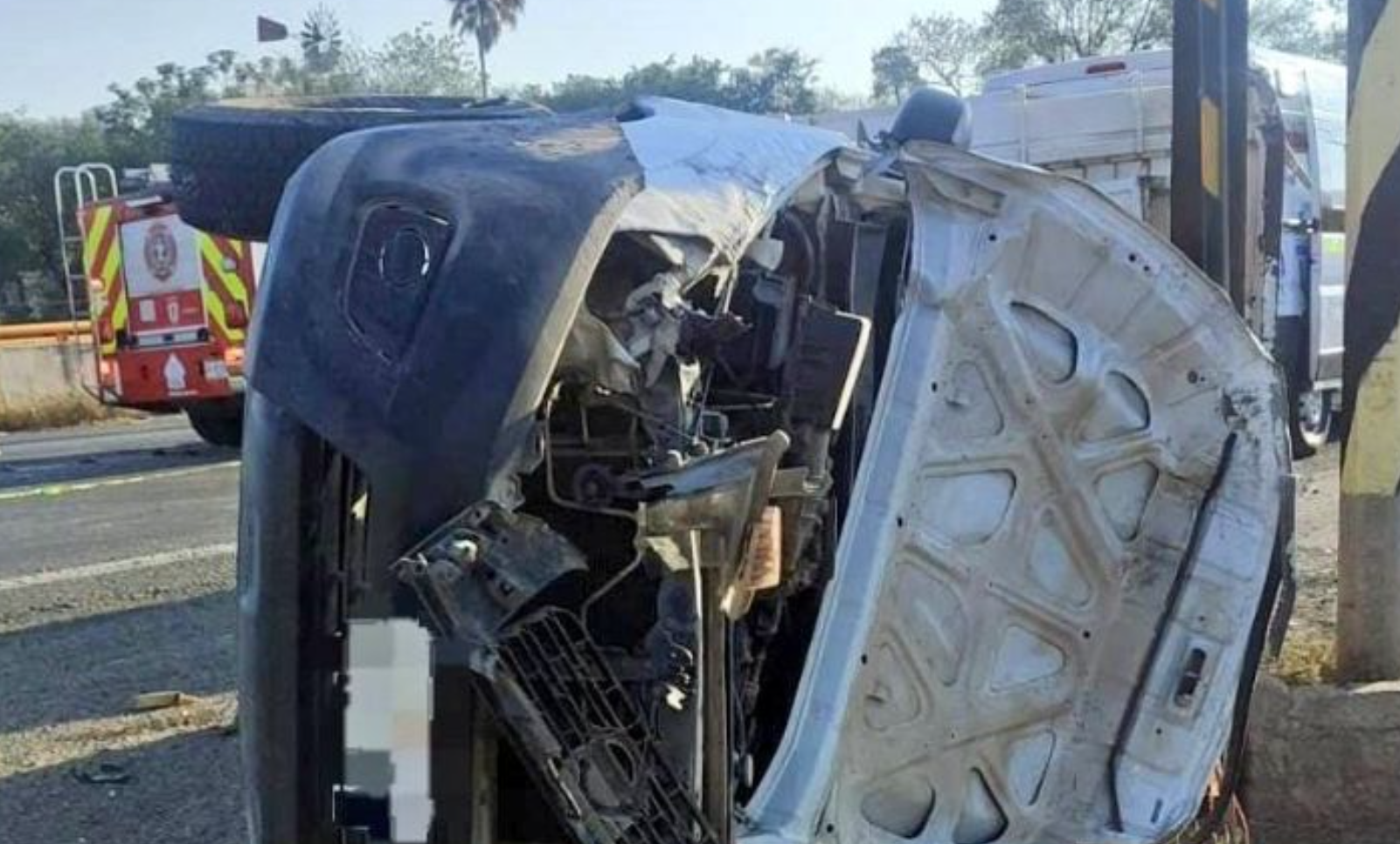 Fallecen 3 tras volcadura en carretera a Nogales
